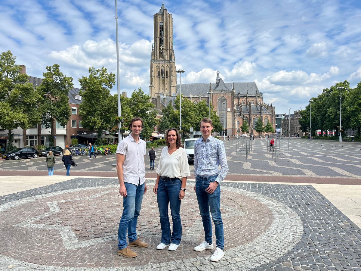 Op de foto van links naar rechts: Patrick Begemann, Ine van den Hurk en Wietse Kruijsse. 